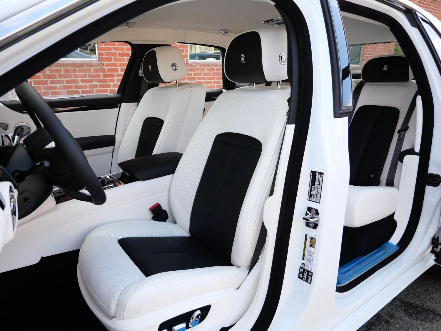 2027 Rolls-Royce Ghost interior, seats, Grace White