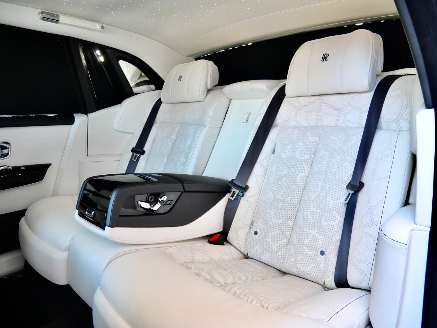 2027 Rolls-Royce Phantom interior, seats, Grace White