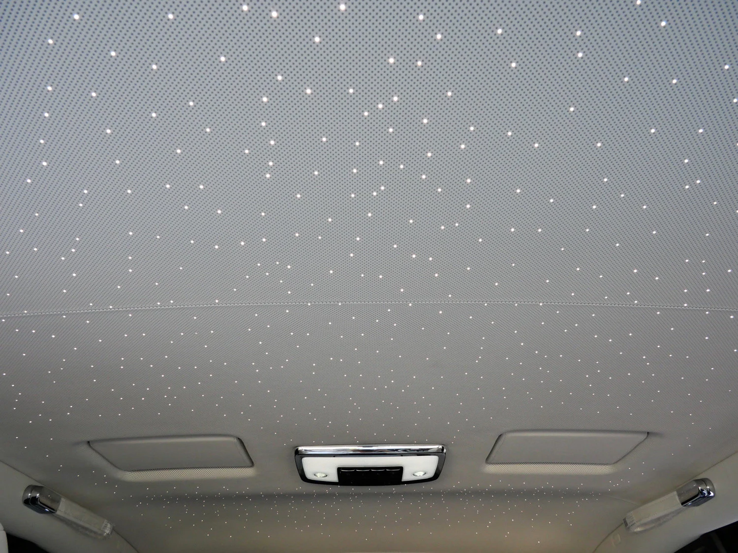2027 Rolls-Royce Phantom interior, door panel, Grace White