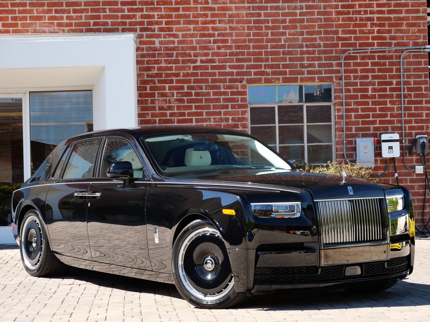 2027 Rolls-Royce Phantom for sale, exterior, Black