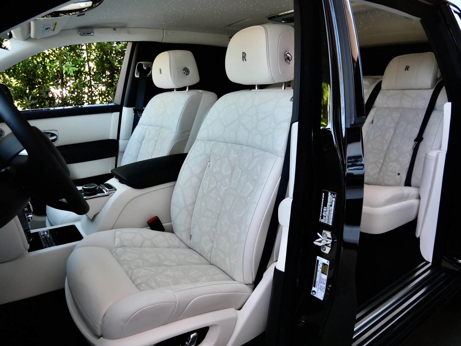 2027 Rolls-Royce Phantom interior, seats, Grace White