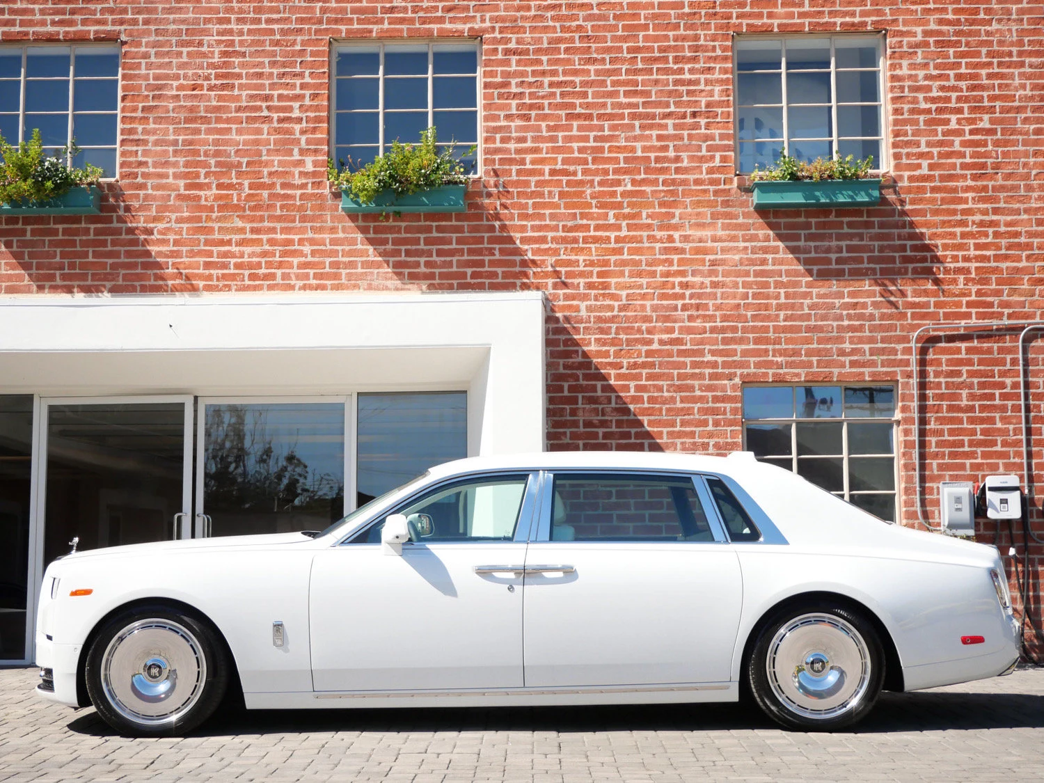 2027 Rolls-Royce Phantom for sale, exterior, White