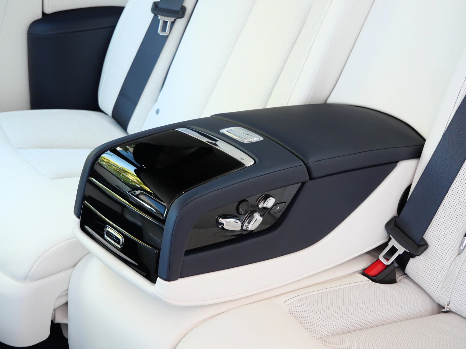 2027 Rolls-Royce Phantom for sale, photo 30 of 30