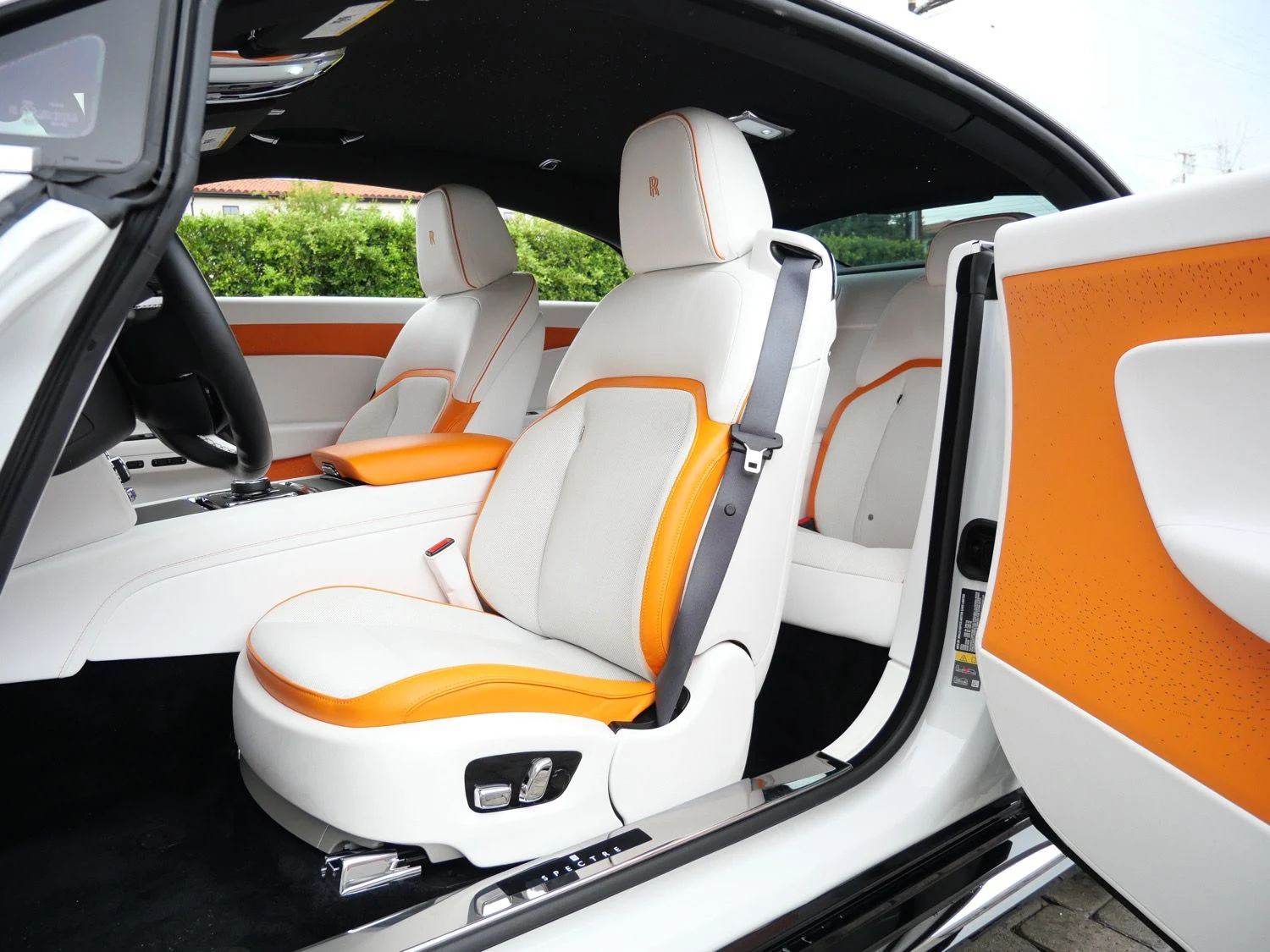 2024 Rolls-Royce Spectre interior, seats, Mandarin