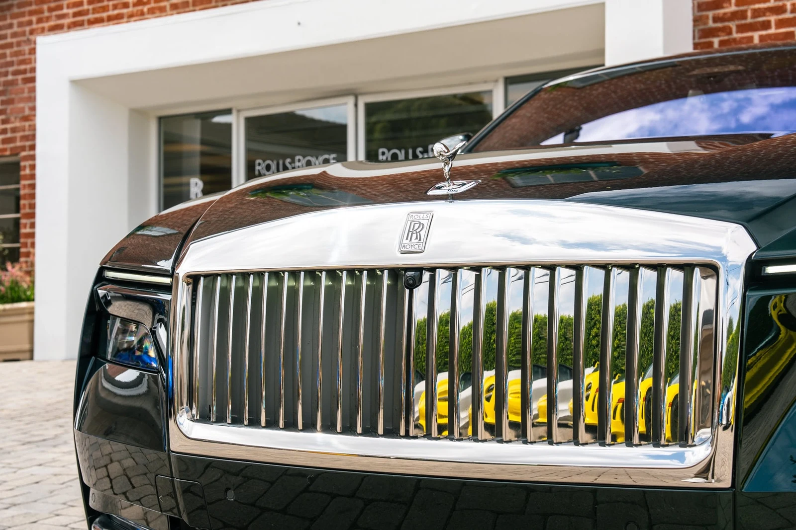 2024 Rolls-Royce Spectre for sale, exterior, Green
