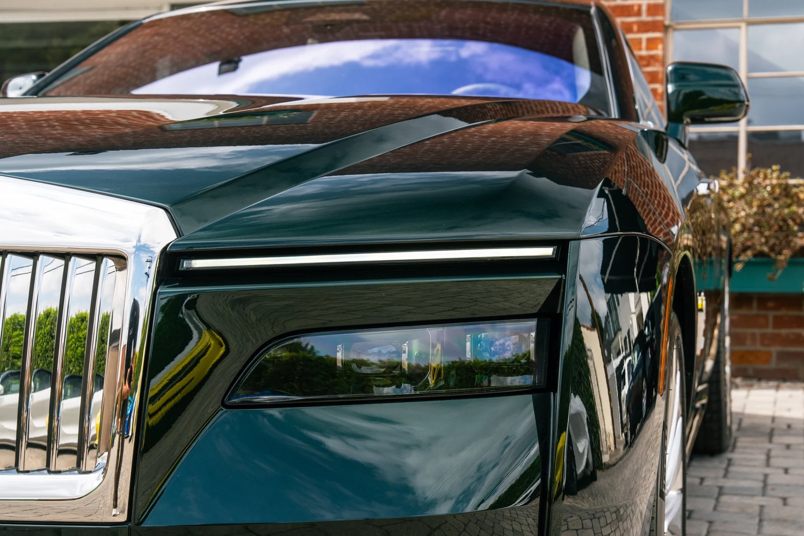 2024 Rolls-Royce Spectre for sale, exterior, Green