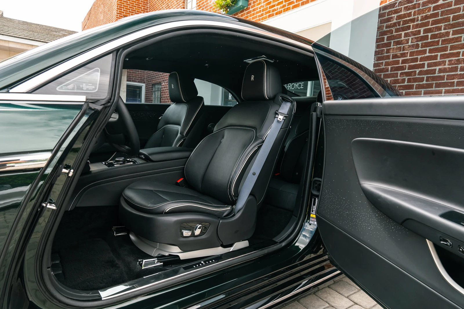 2024 Rolls-Royce Spectre interior, Black