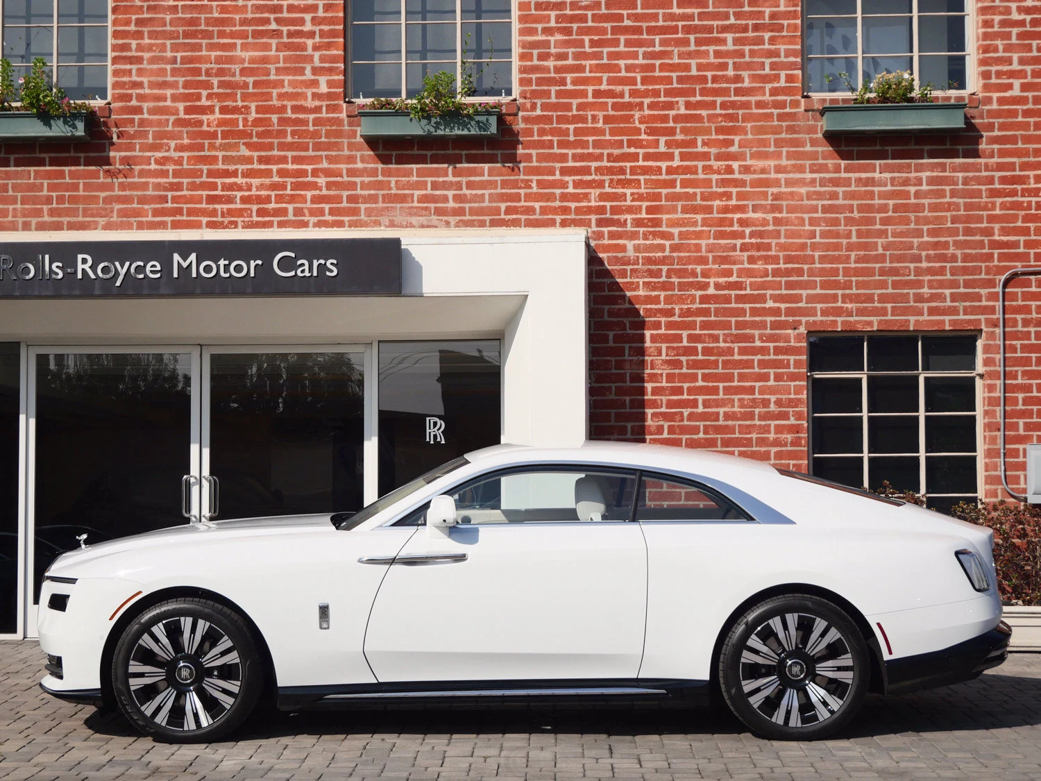 2025 Rolls-Royce Spectre for sale, exterior, White