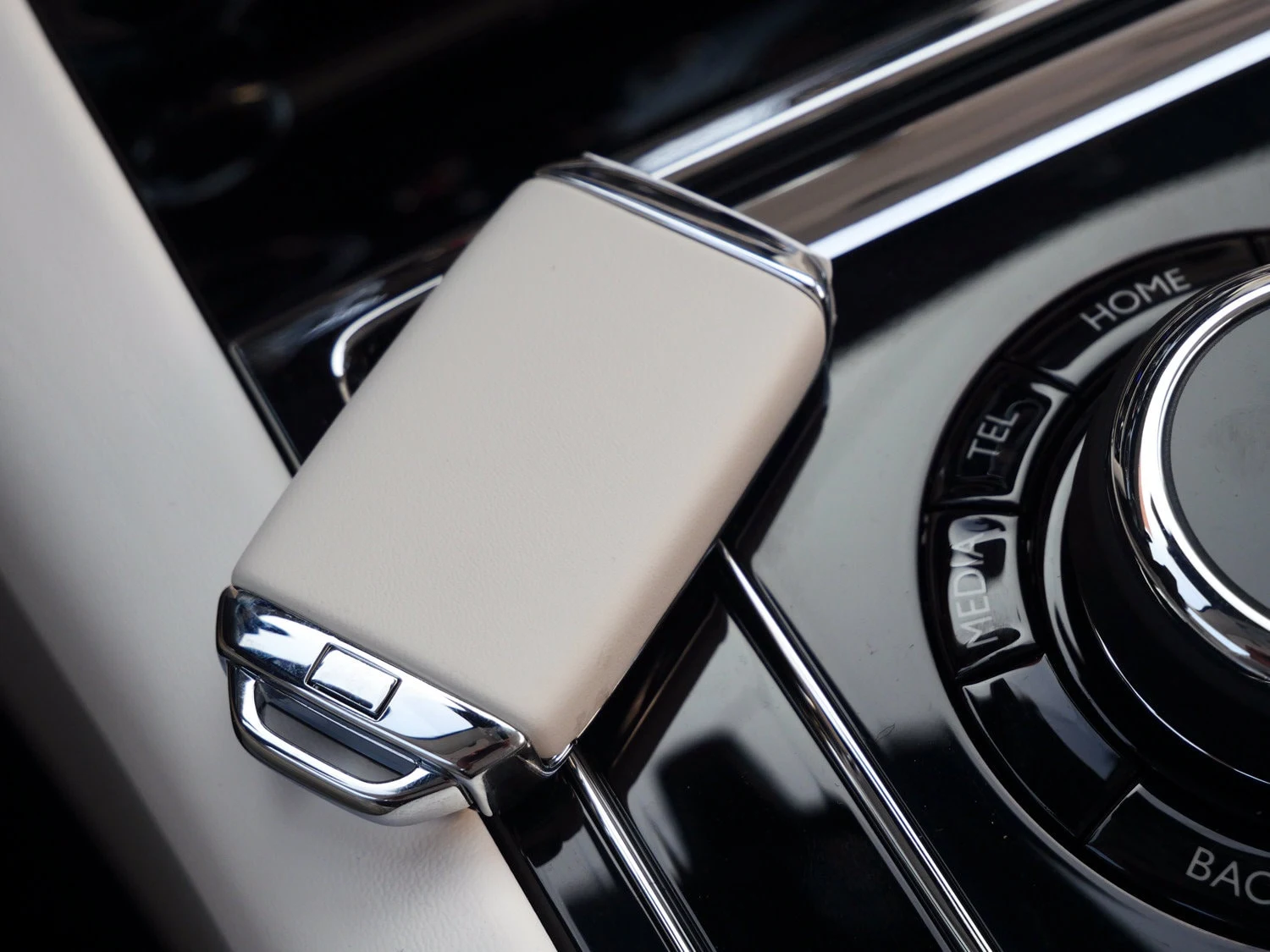 2025 Rolls-Royce Spectre interior, door panel, Grace White