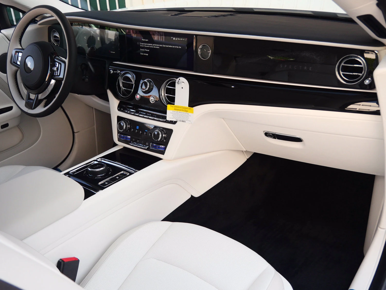 2025 Rolls-Royce Spectre interior, Grace White