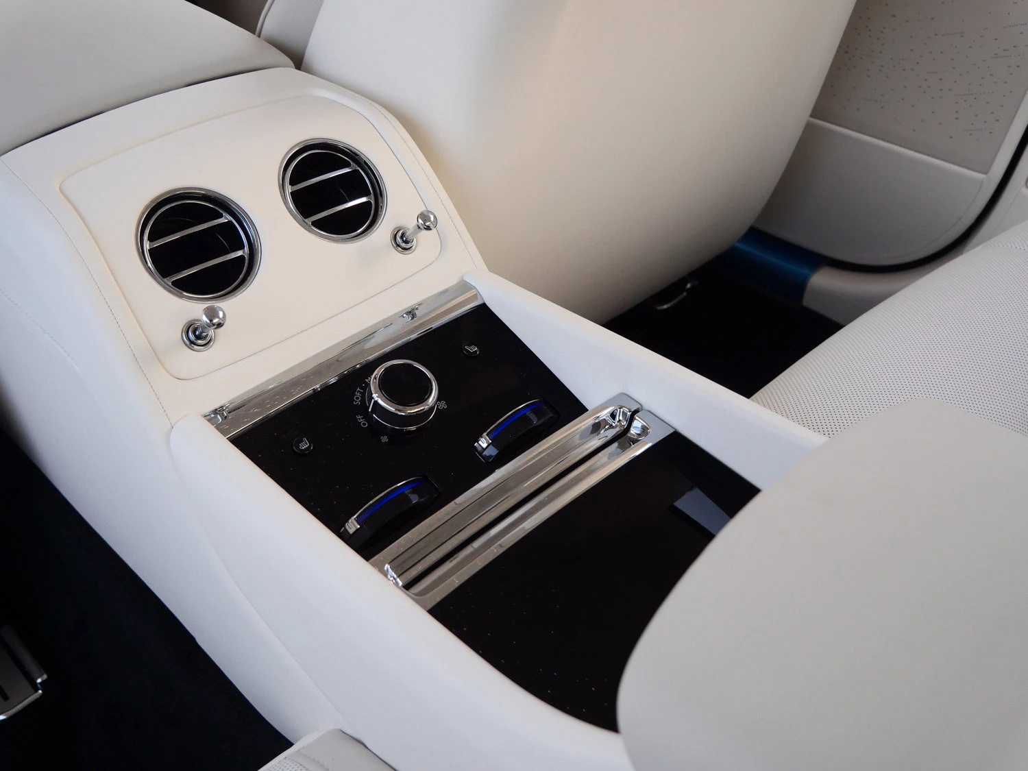 2025 Rolls-Royce Spectre interior, center console, Grace White