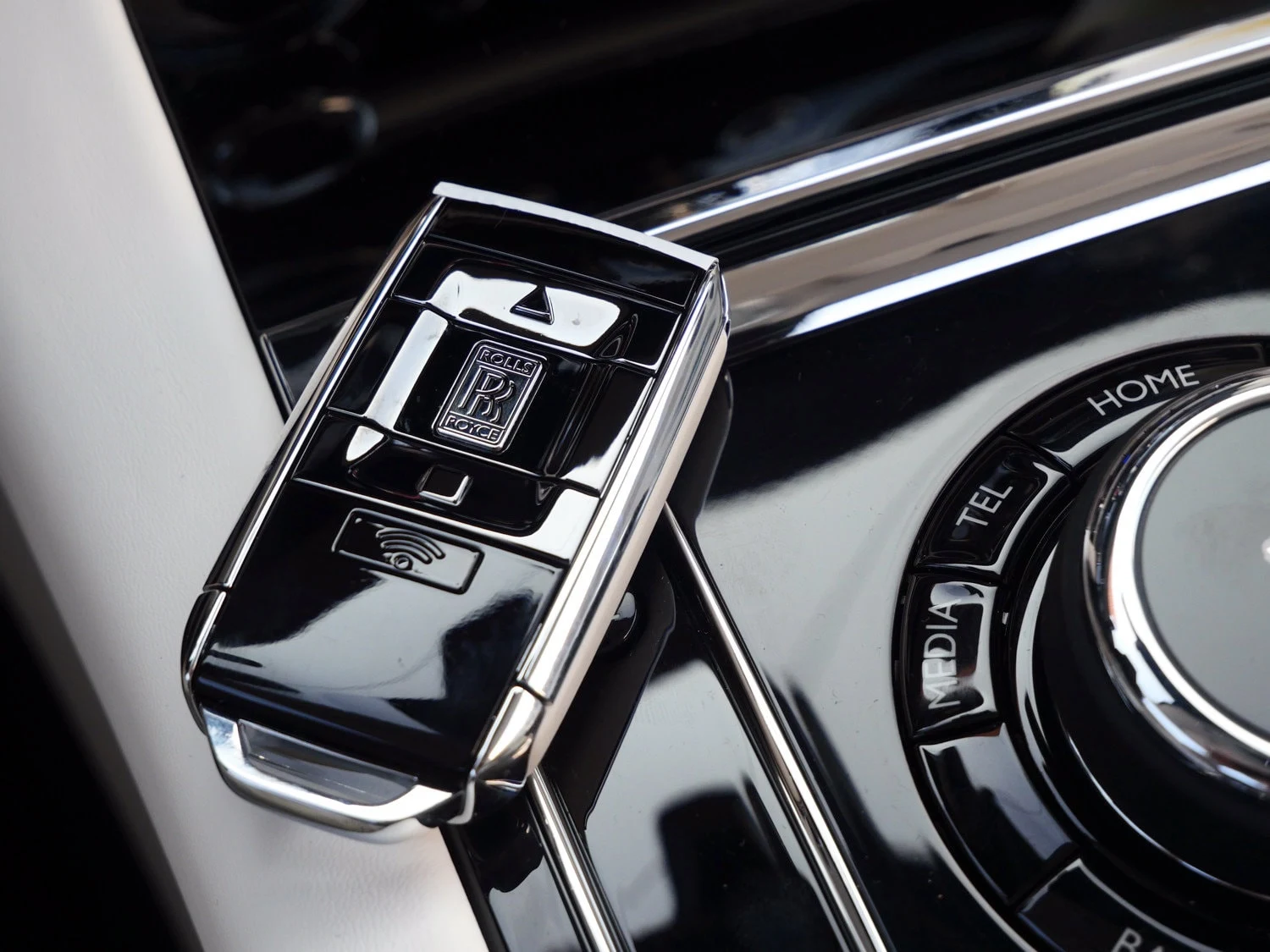 2025 Rolls-Royce Spectre interior, center console, Grace White