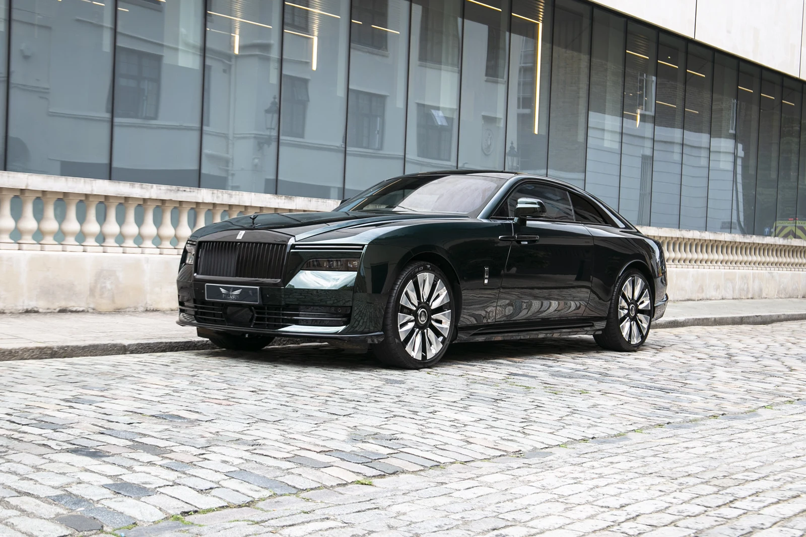 2023 Rolls-Royce Spectre, 2/10