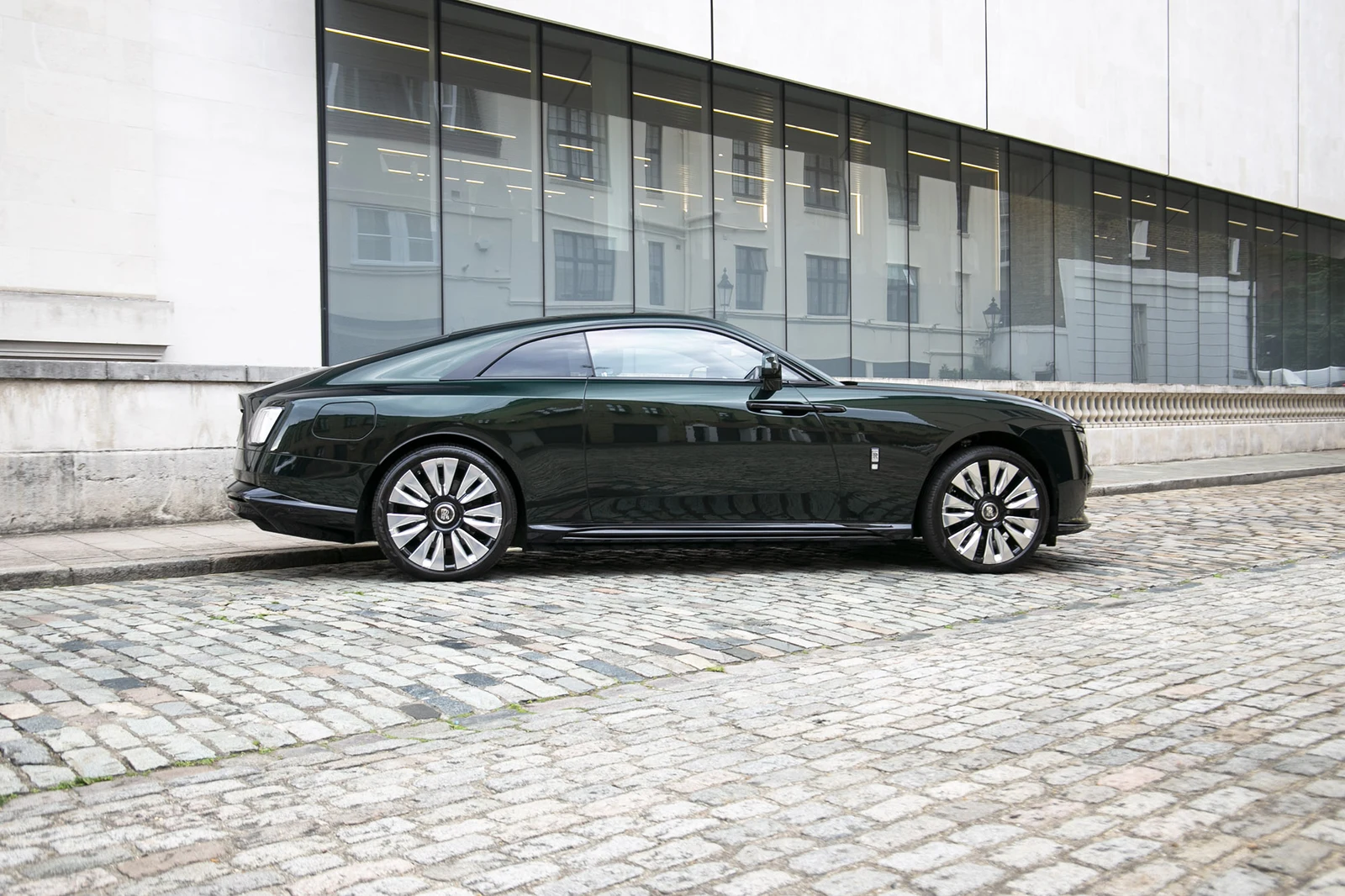 2023 Rolls-Royce Spectre, 8/10