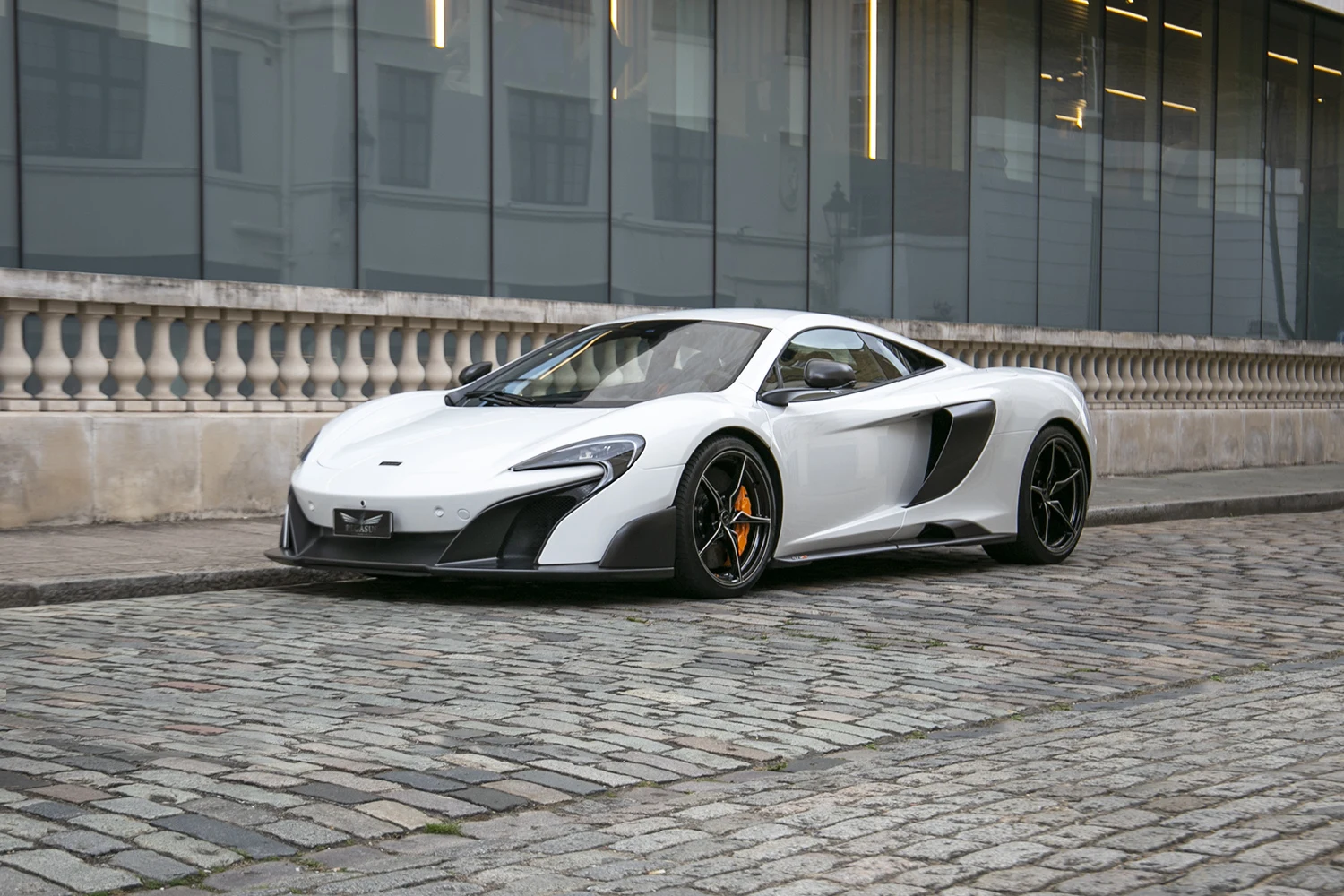 2015 McLaren 675LT, 2/10