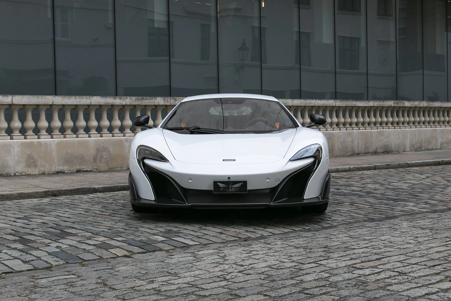 2015 McLaren 675LT, 7/10