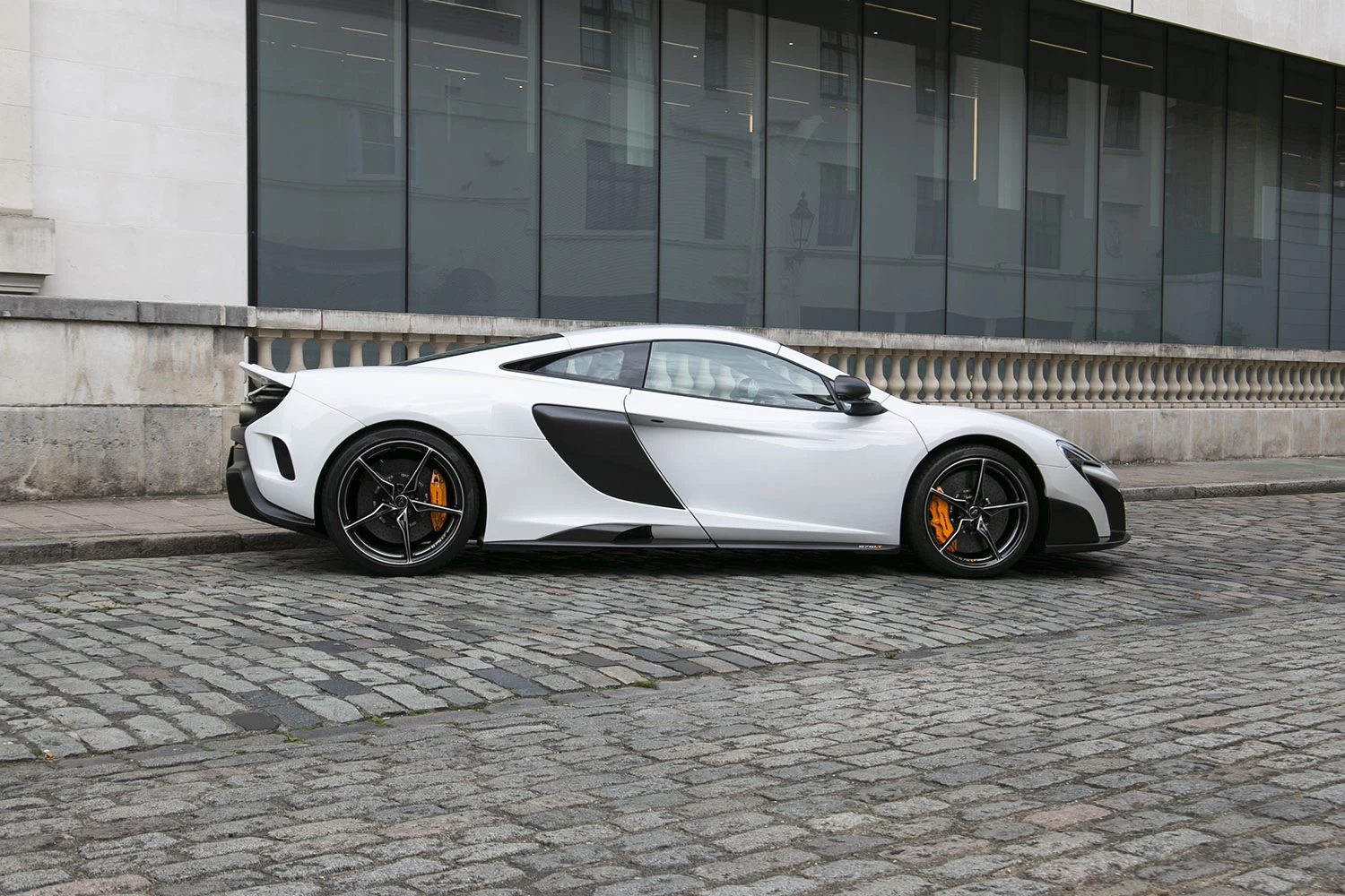 2015 McLaren 675LT, 9/10
