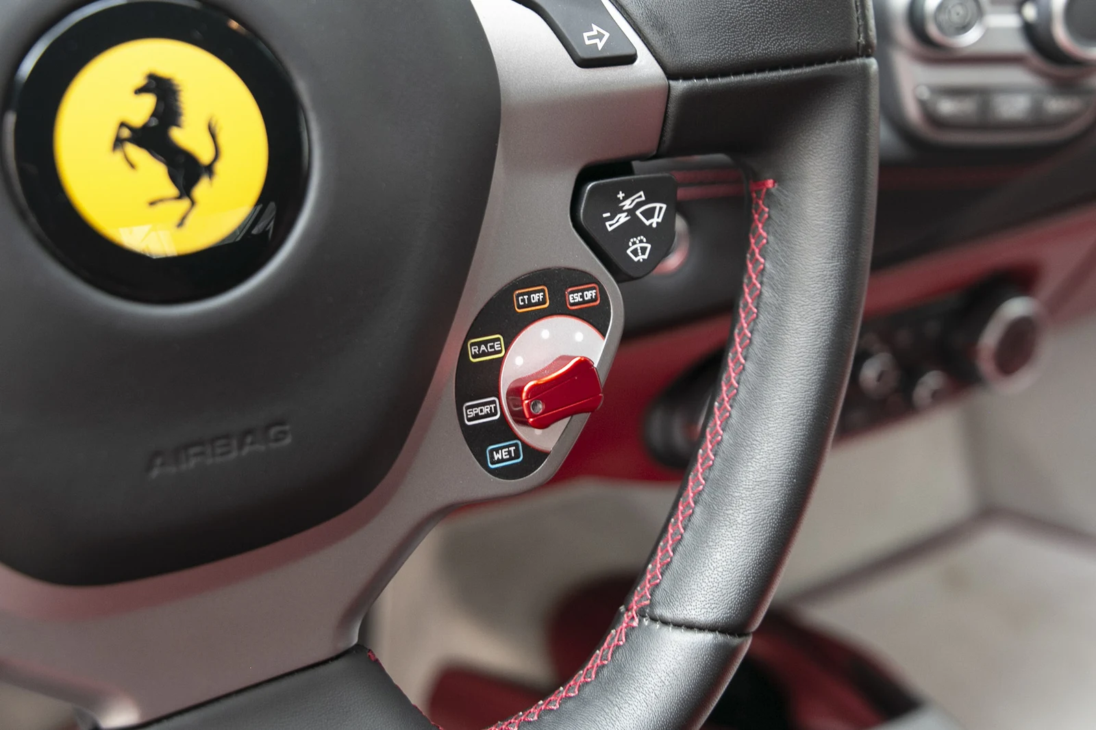2018 Ferrari 488 GTB 70th Anniversary, 7/10