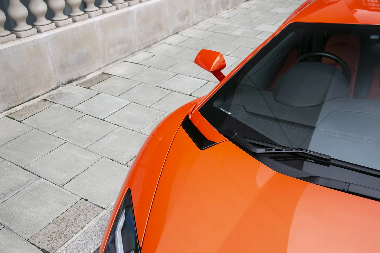 2012 Lamborghini Aventador LP700-4, 3/10