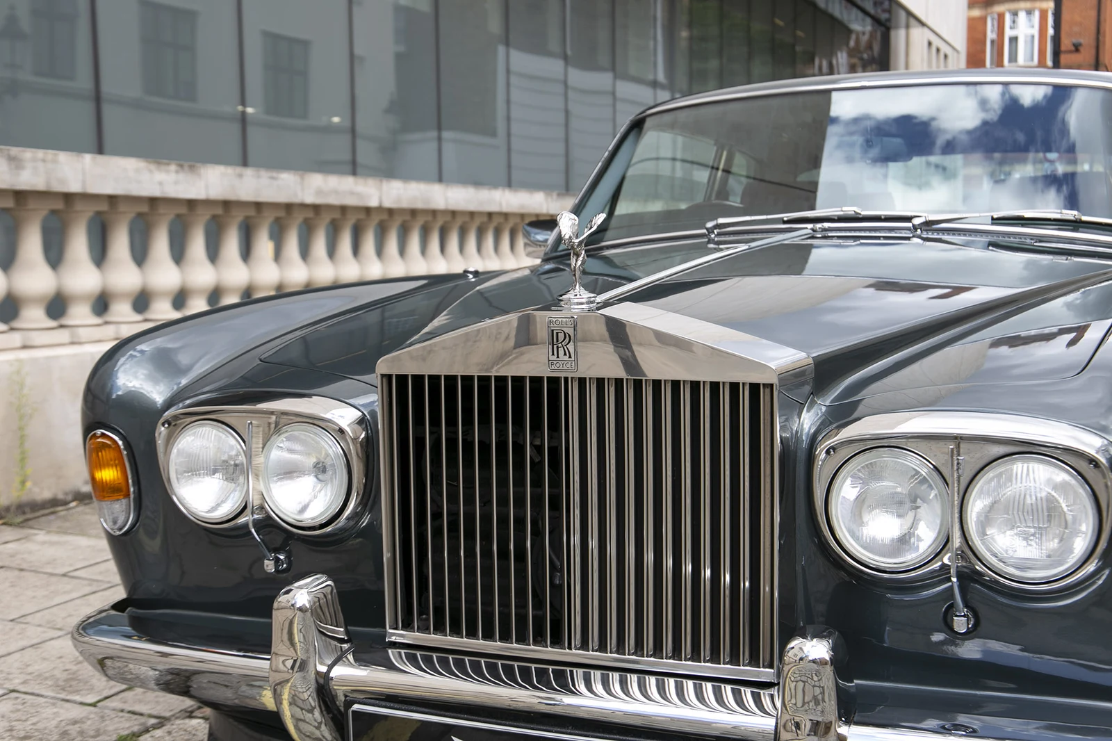 1983 Rolls-Royce Corniche Fixed Head Coupé 5000 Series, 3/10