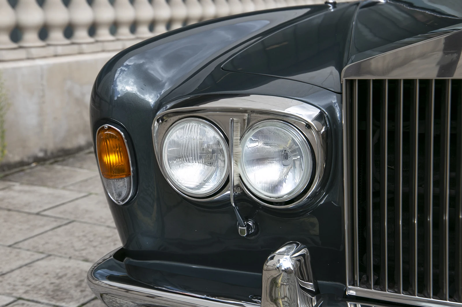 1983 Rolls-Royce Corniche Fixed Head Coupé 5000 Series, 4/10