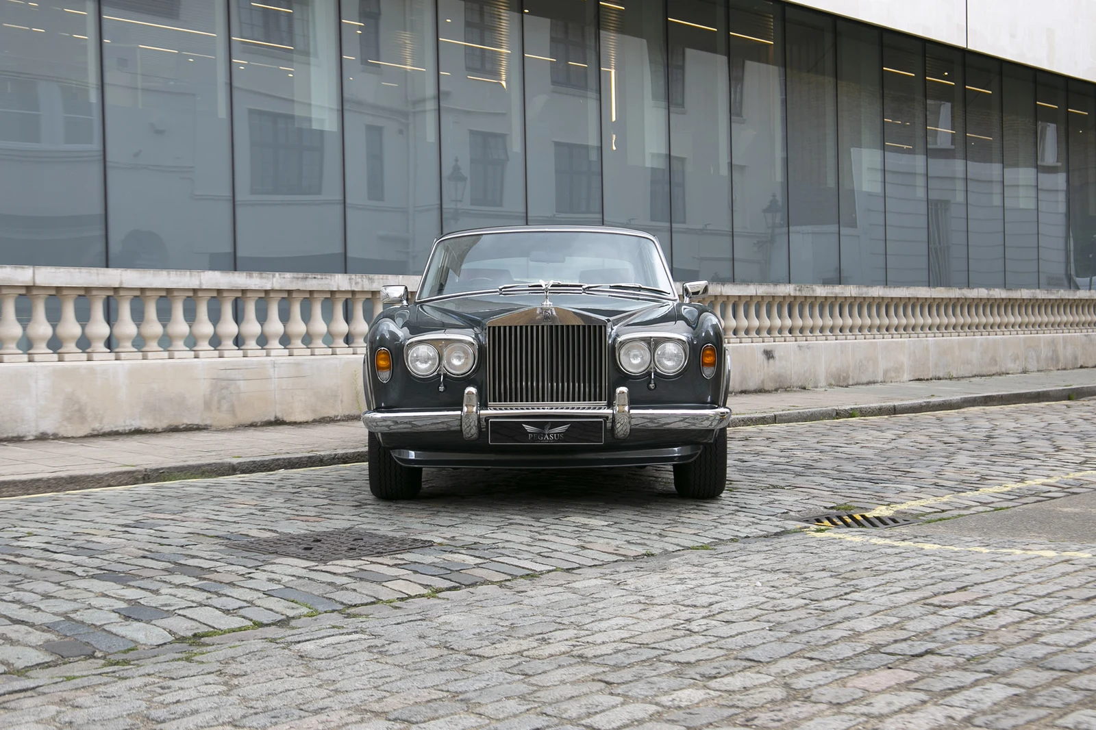 1983 Rolls-Royce Corniche Fixed Head Coupé 5000 Series, 7/10