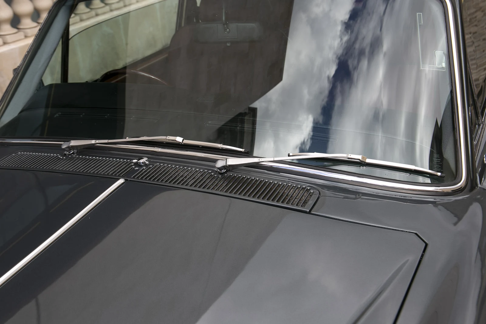 1983 Rolls-Royce Corniche Fixed Head Coupé 5000 Series, 8/10