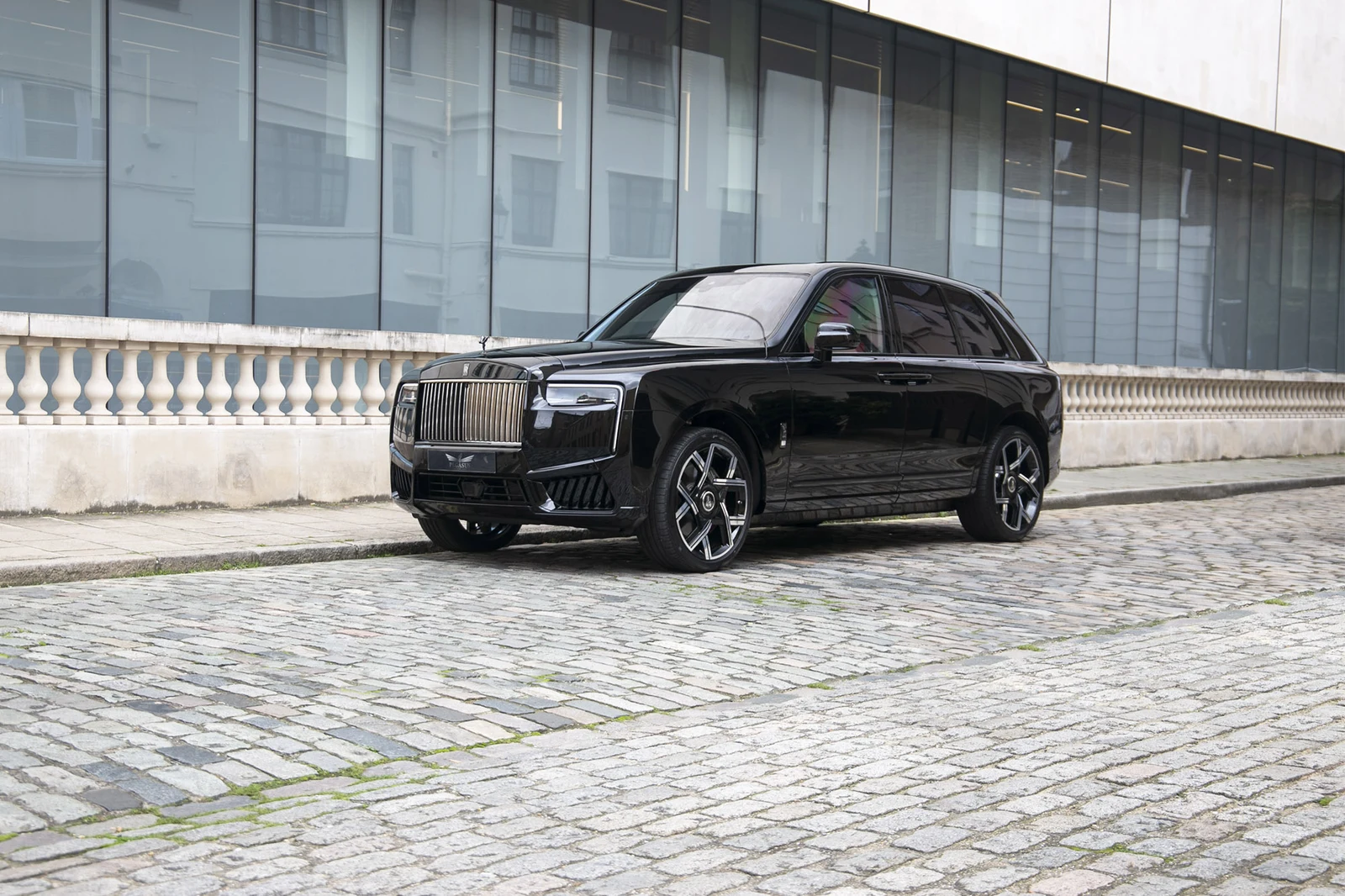 2025 Rolls-Royce Cullinan Series II, 2/10