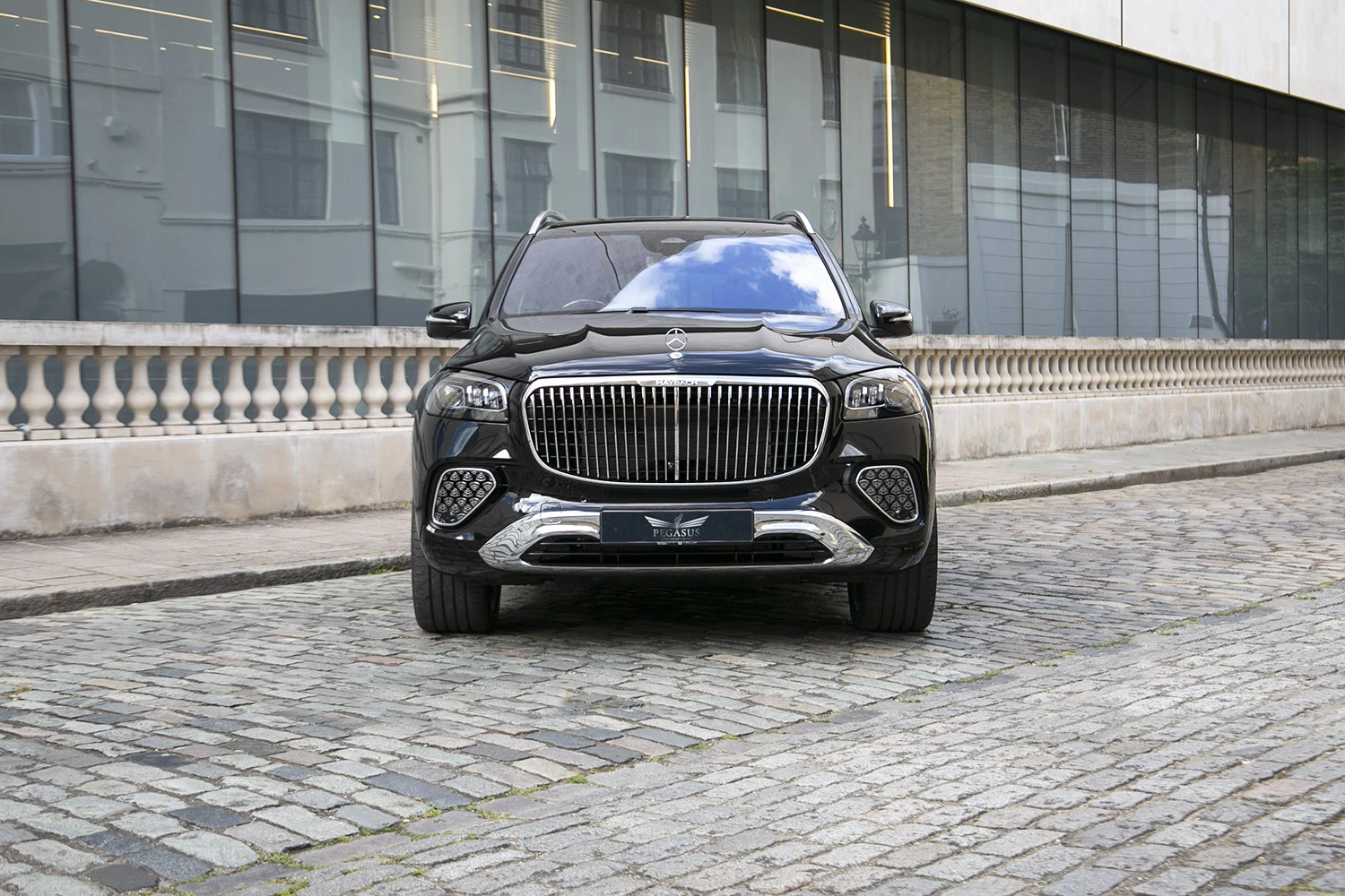 2026 Mercedes-Benz Maybach GLS 600 4MATIC, 4/10