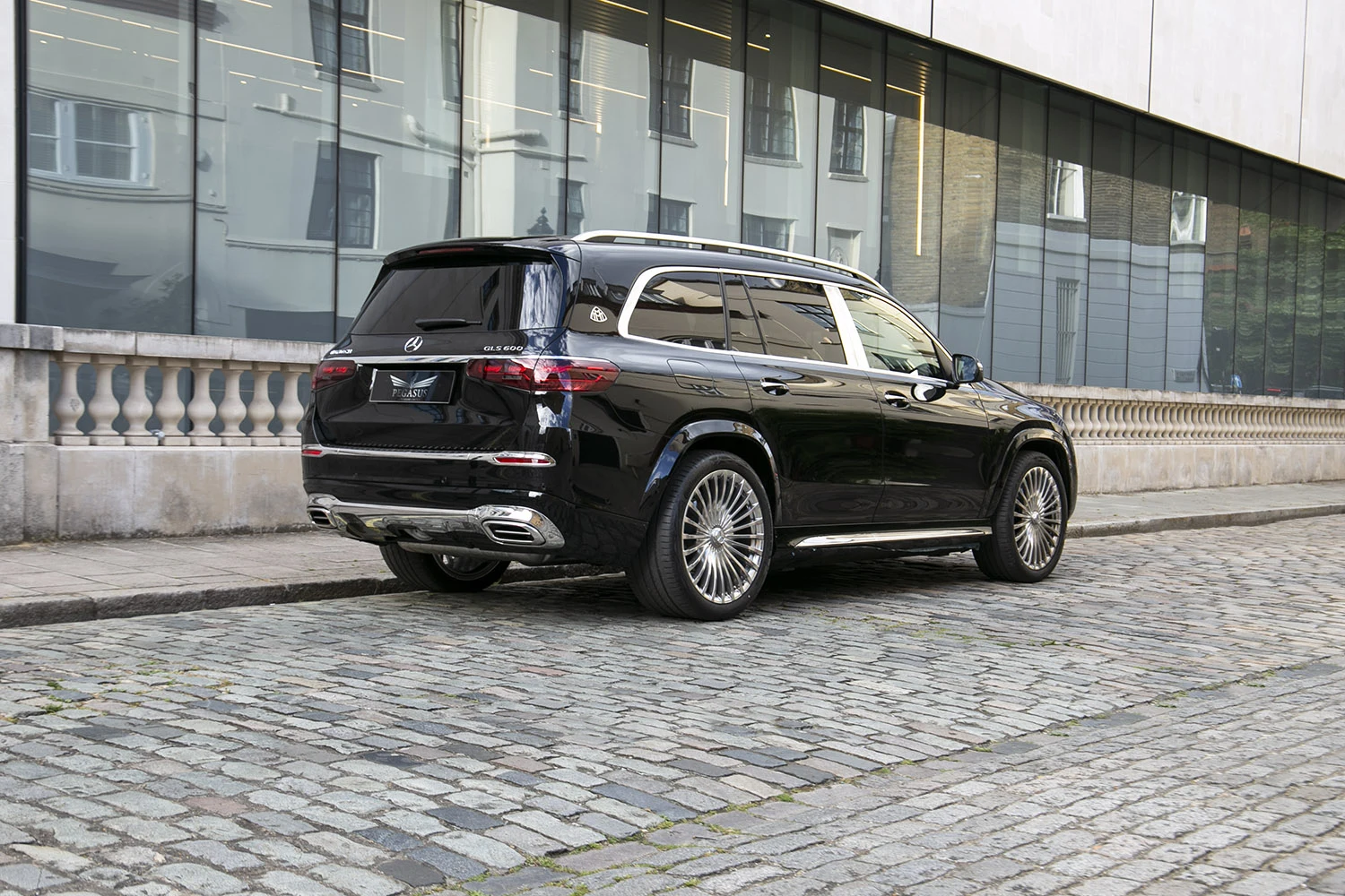 2026 Mercedes-Benz Maybach GLS 600 4MATIC, 9/10