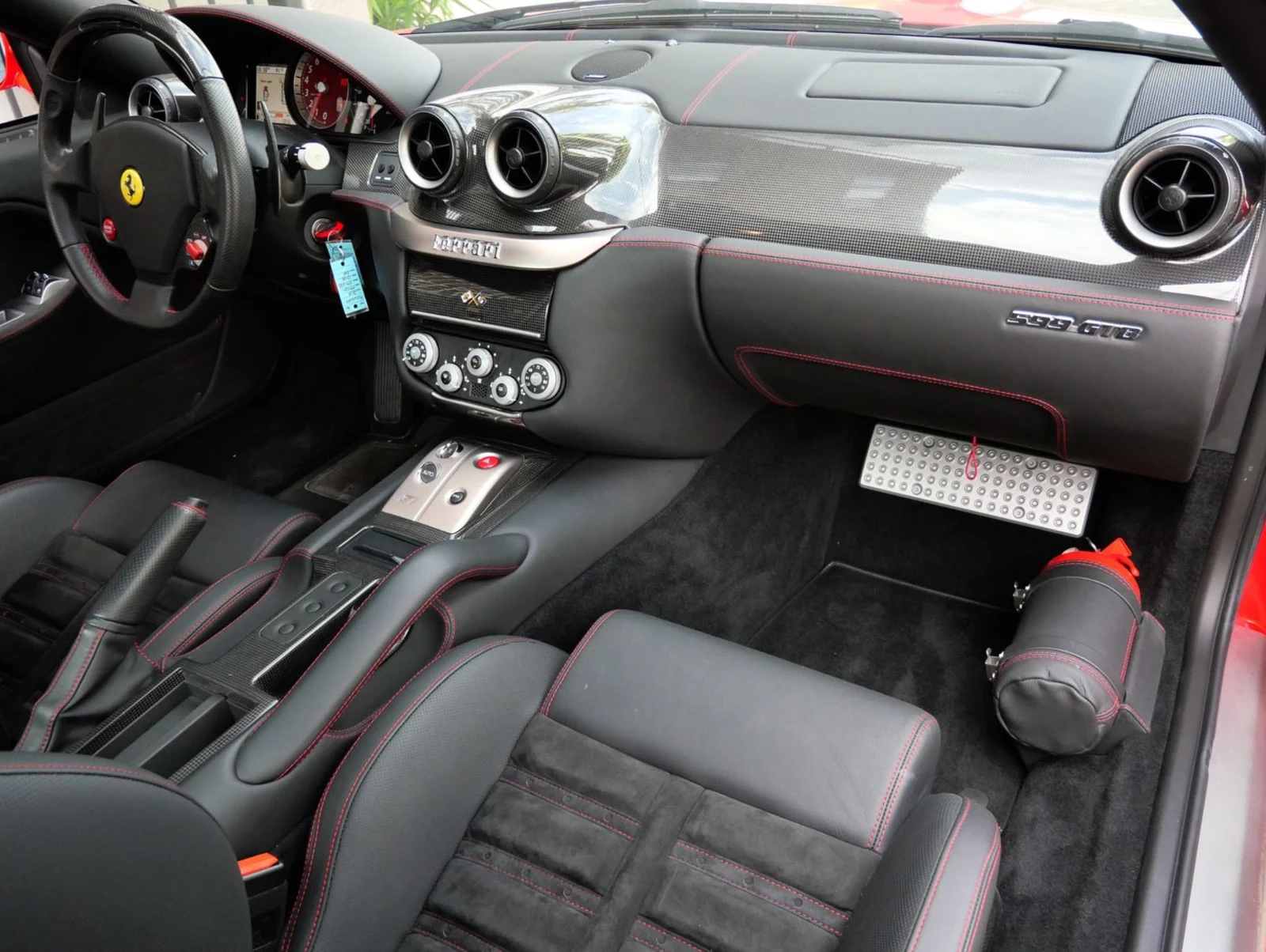 2009 Ferrari 599 GTB Fiorano, 28/29