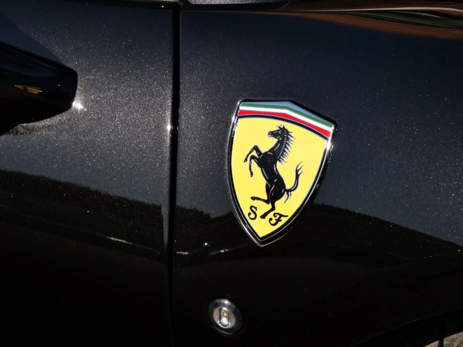 2023 Ferrari F8 Spider, 9/29