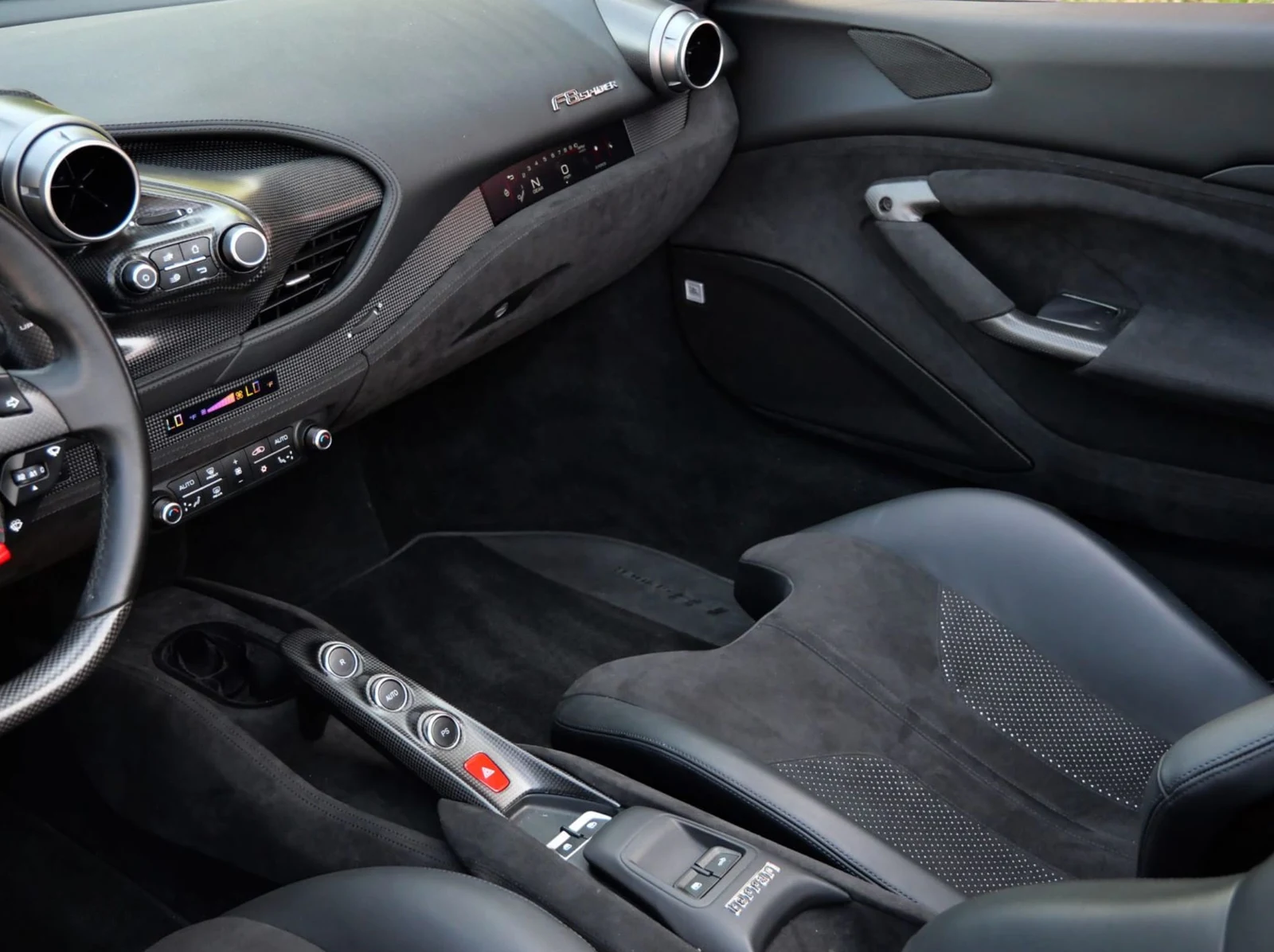 2023 Ferrari F8 Spider, 15/29
