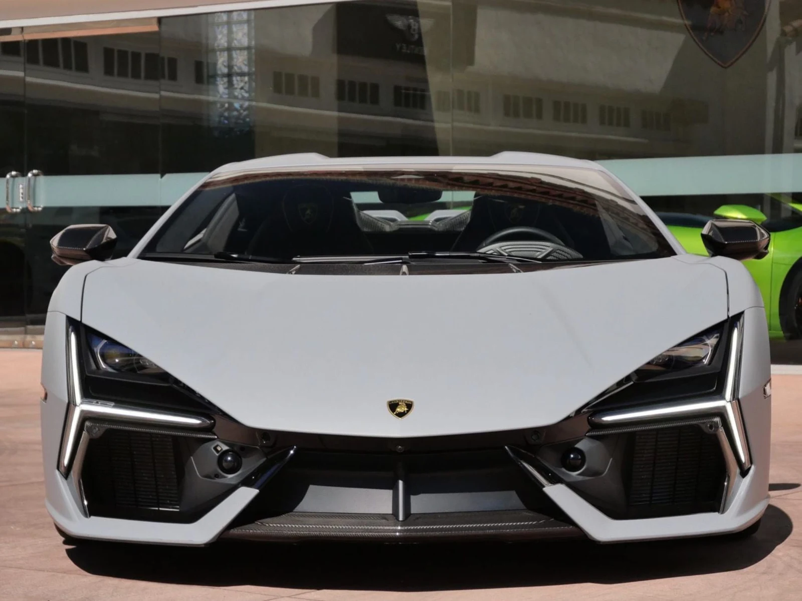 2025 Lamborghini Revuelto, 3/29