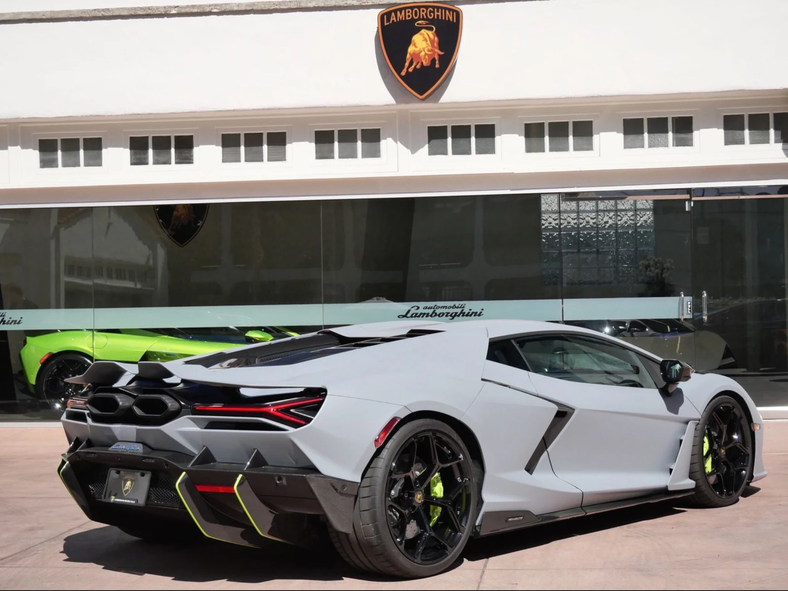 2025 Lamborghini Revuelto, 4/29