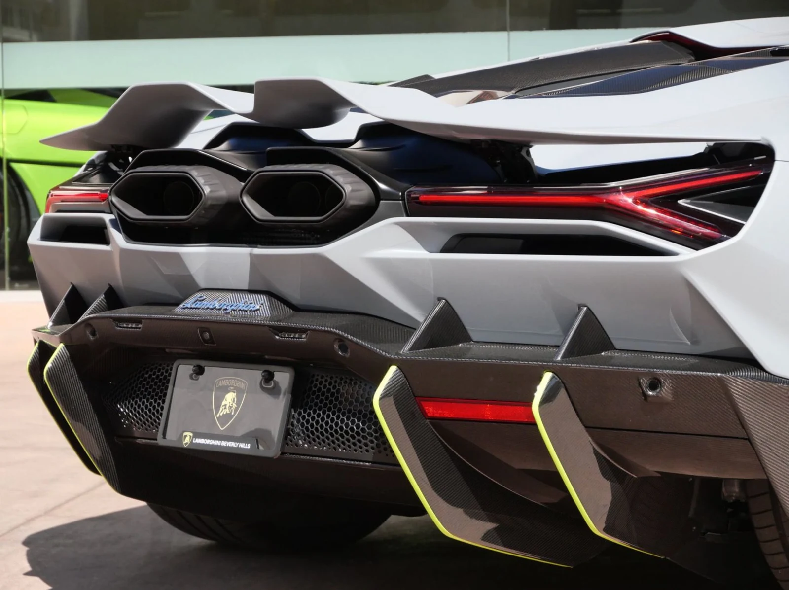 2025 Lamborghini Revuelto, 18/29