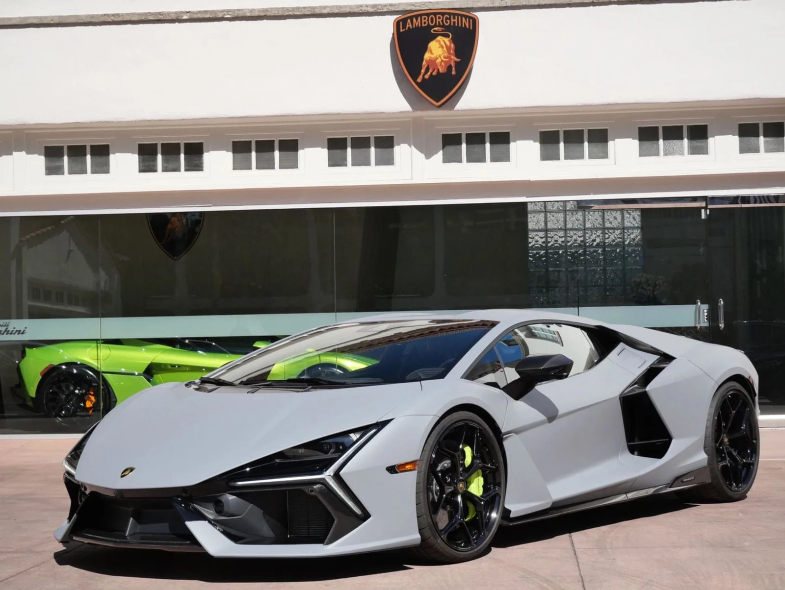 2025 Lamborghini Revuelto, 22/29