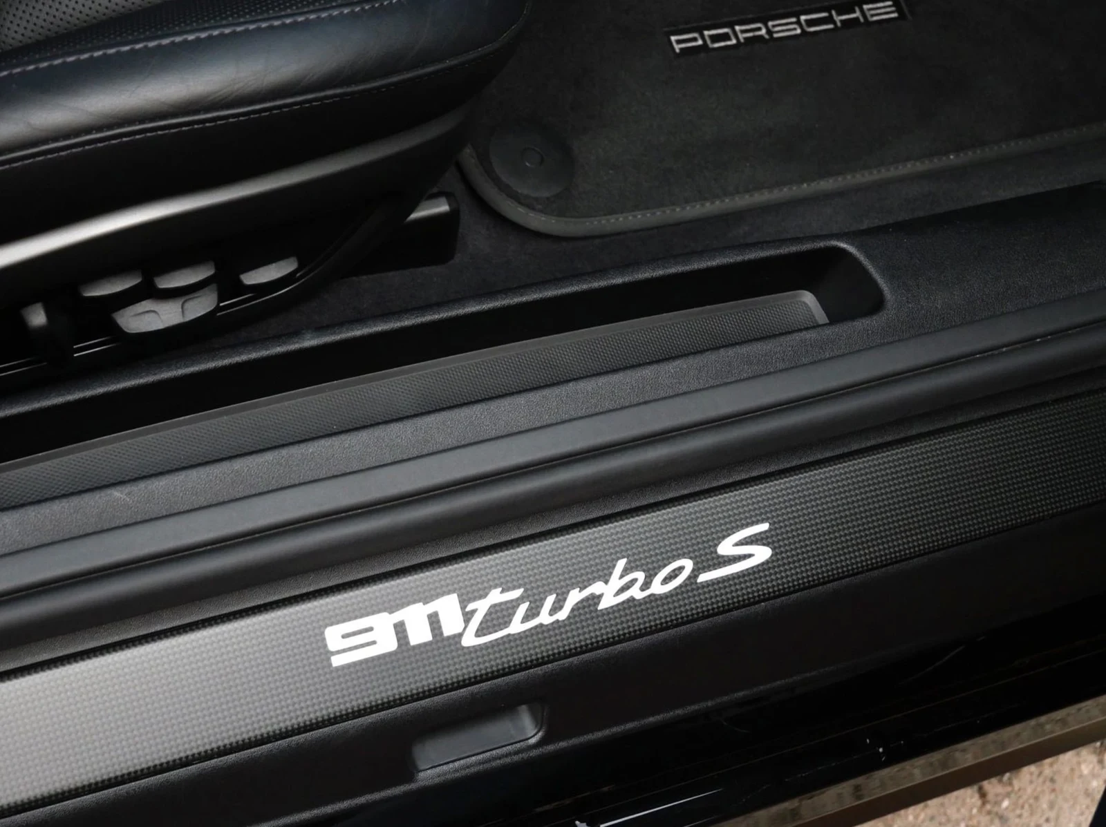 2024 Porsche 911 Turbo S (992.1), 18/24