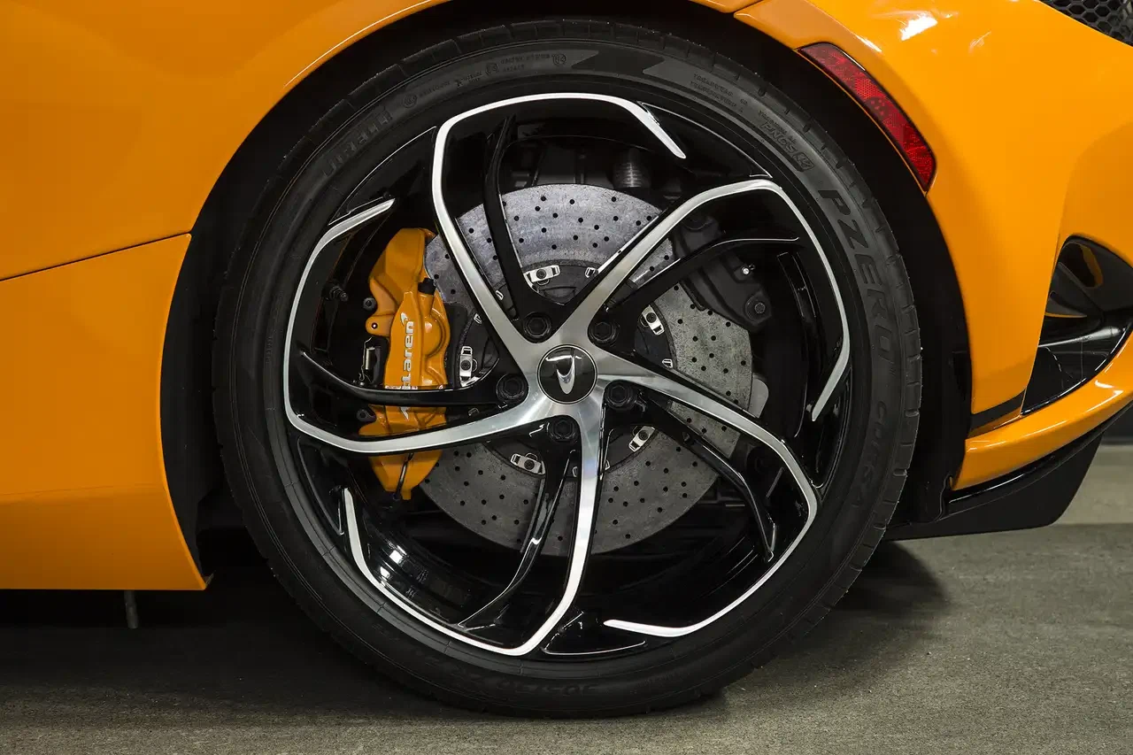2024 McLaren 750S Spider, 11/29