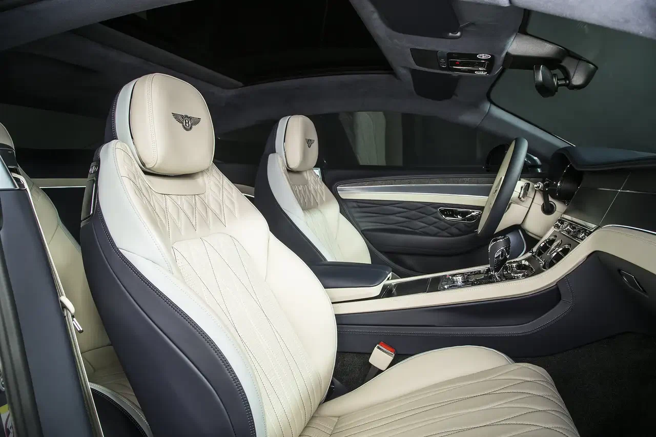 2024 Bentley Continental GT Azure (3rd Generation), 16/26