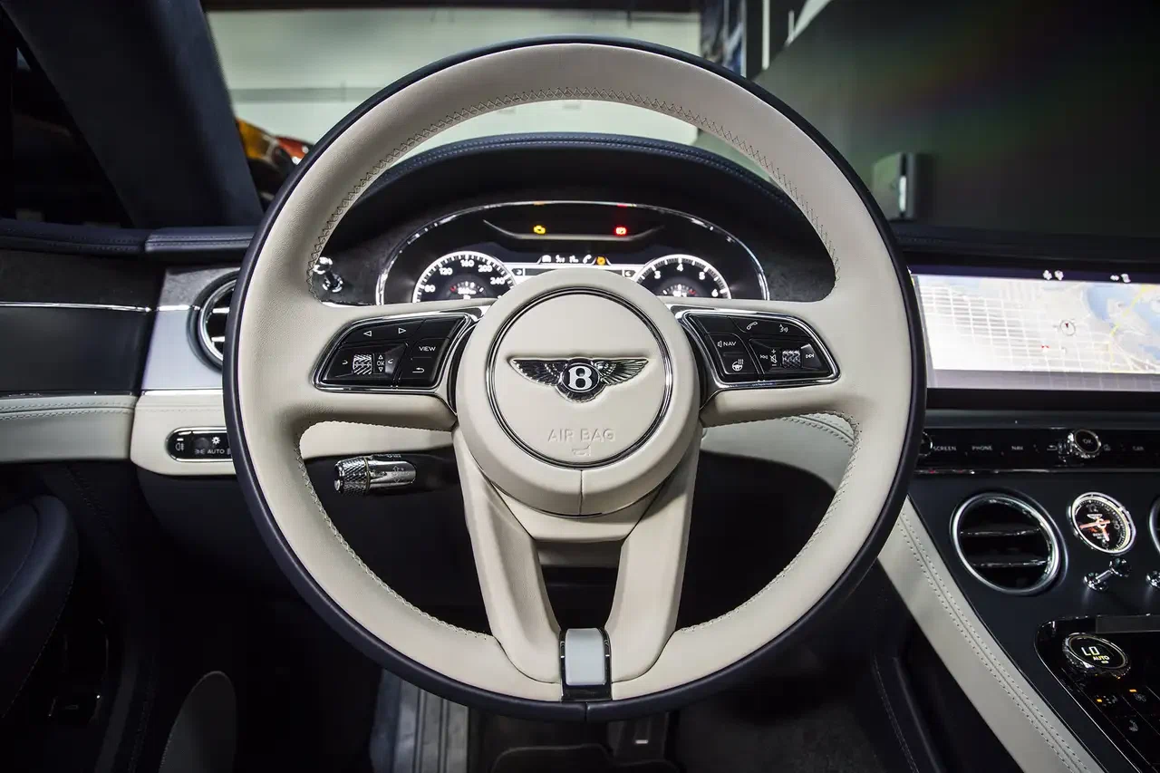 2024 Bentley Continental GT Azure (3rd Generation), 17/26