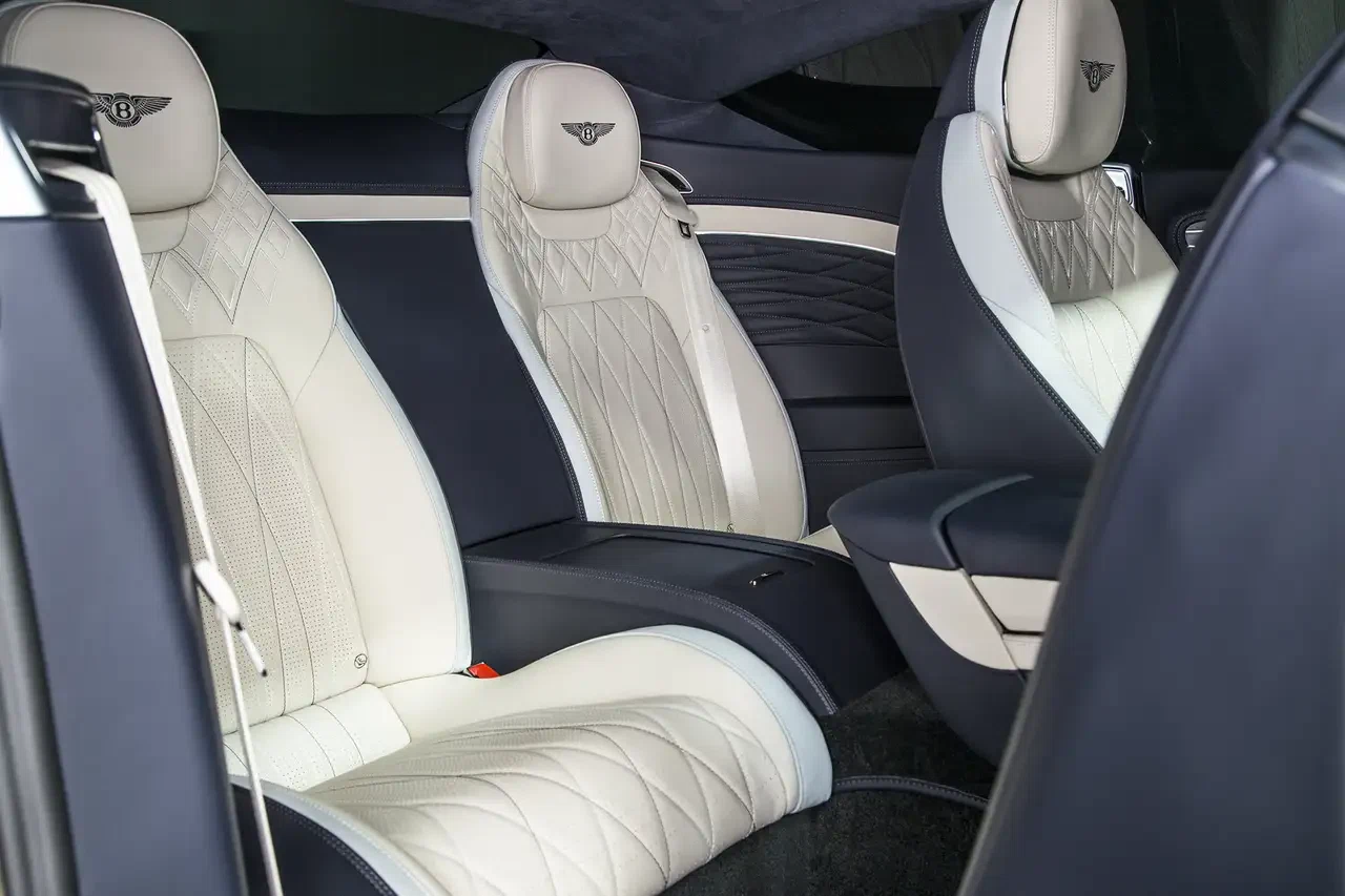 2024 Bentley Continental GT Azure (3rd Generation), 21/26
