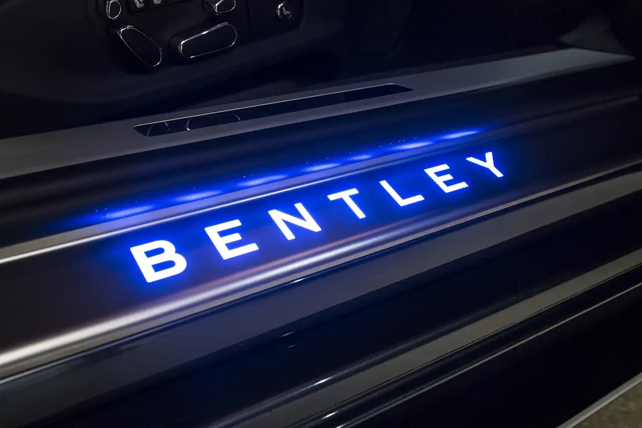 2024 Bentley Continental GT Azure (3rd Generation), 22/26