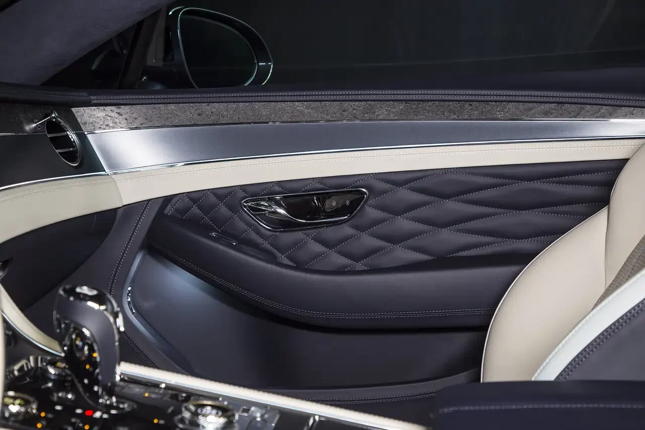 2024 Bentley Continental GT Azure (3rd Generation), 26/26