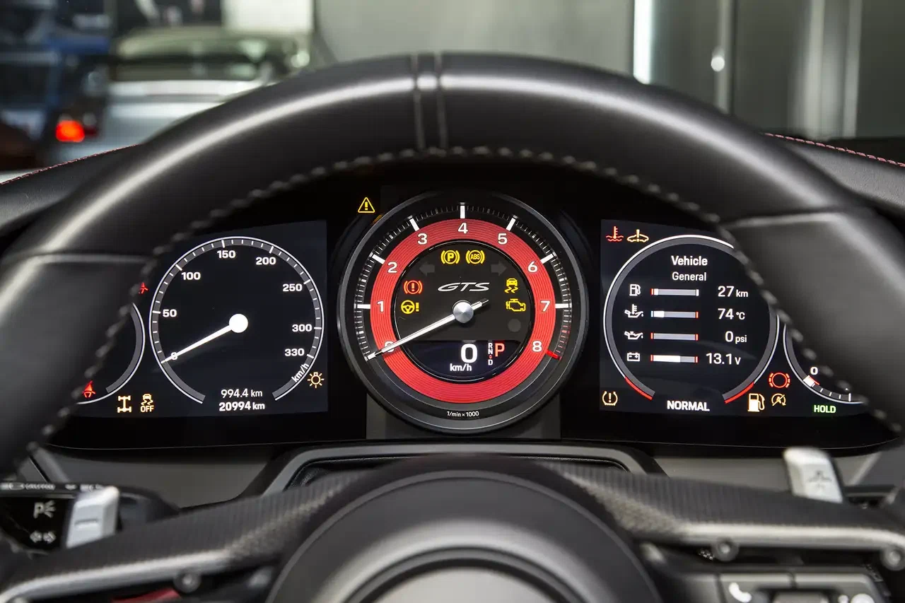 2022 Porsche 911 Targa 4 GTS (992.1), 18/25