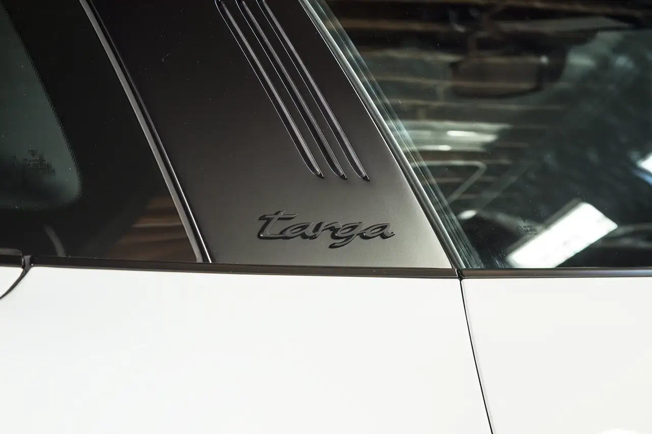 2022 Porsche 911 Targa 4 GTS (992.1), 24/25