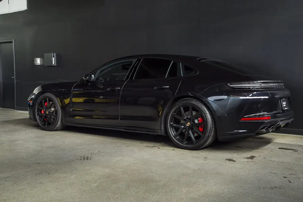 2025 Porsche Panamera GTS (3rd Generation), 3/26