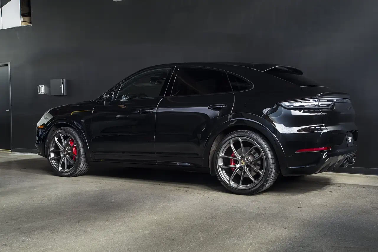 2023 Porsche Cayenne GTS Coupé (3rd Generation), 3/27