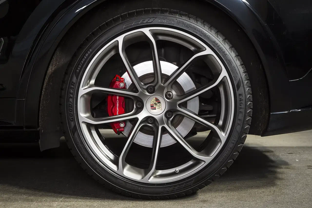 2023 Porsche Cayenne GTS Coupé (3rd Generation), 10/27