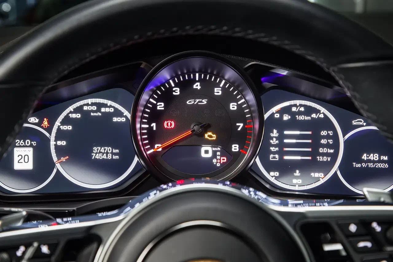 2023 Porsche Cayenne GTS Coupé (3rd Generation), 18/27